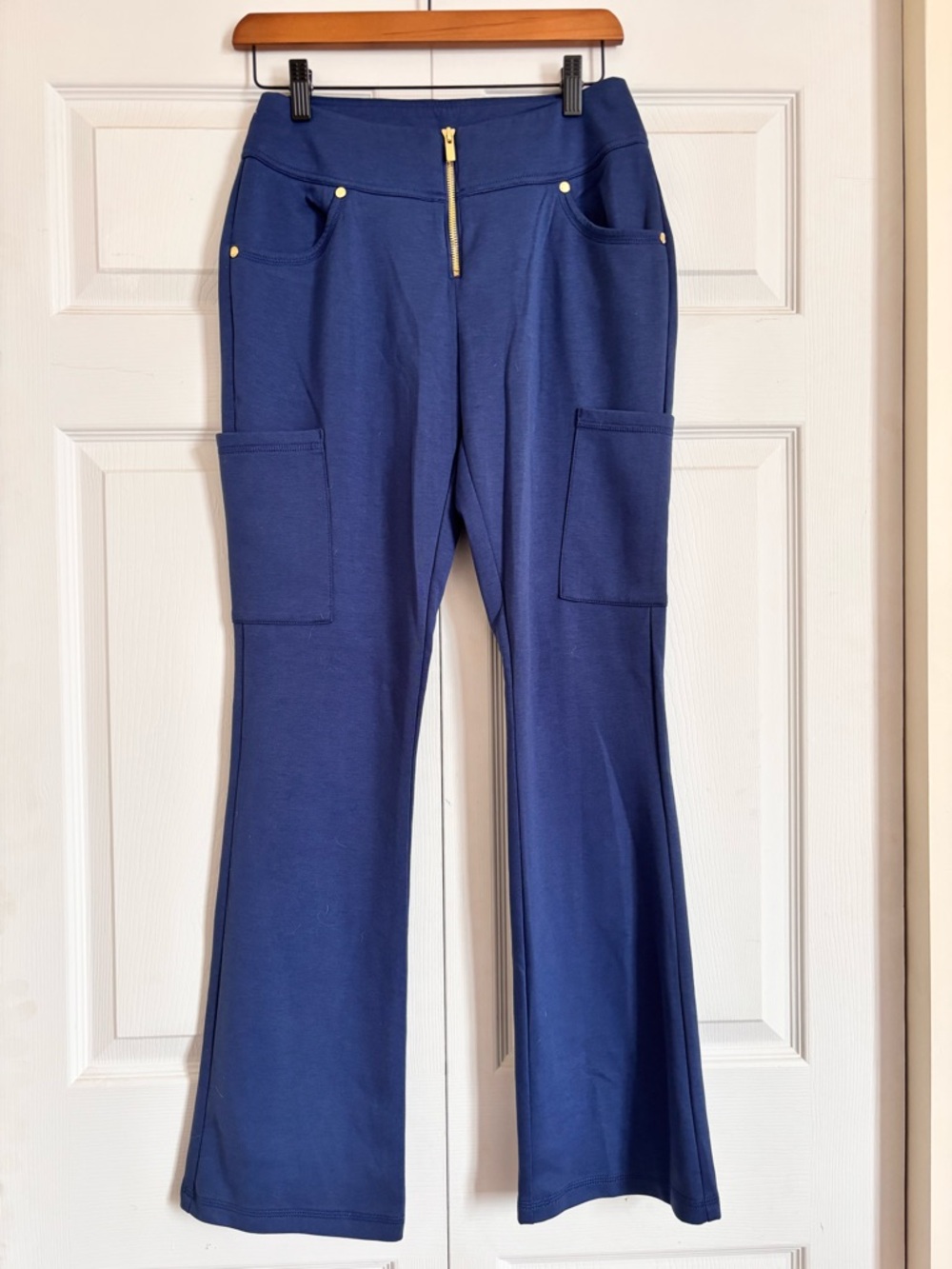 Jaanuu yoga stretch style scrub pants size S